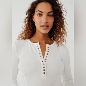 Sezane white button down henley ribbed top